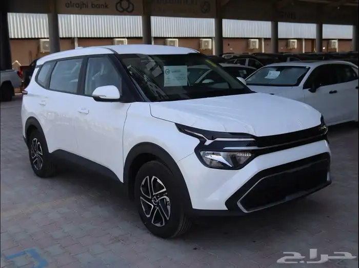 كيا كارينز 2025 عائليه 1