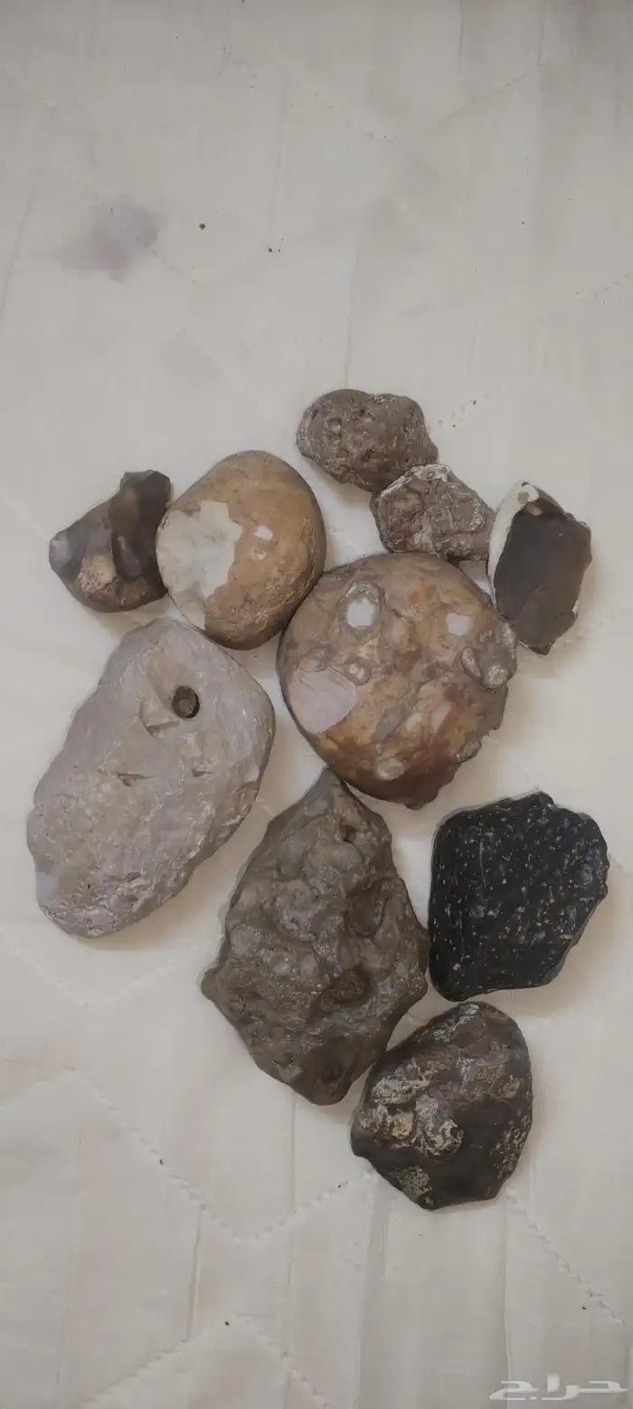 أحجار للبيع 1