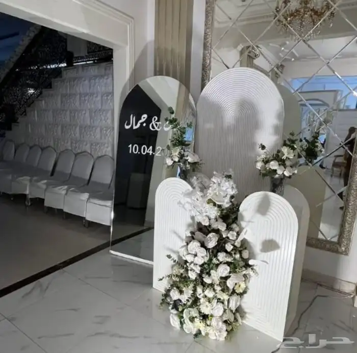 تأجير كوشات مداخل مرايات عقود ورد منسقين كراسي طاولات زل 14