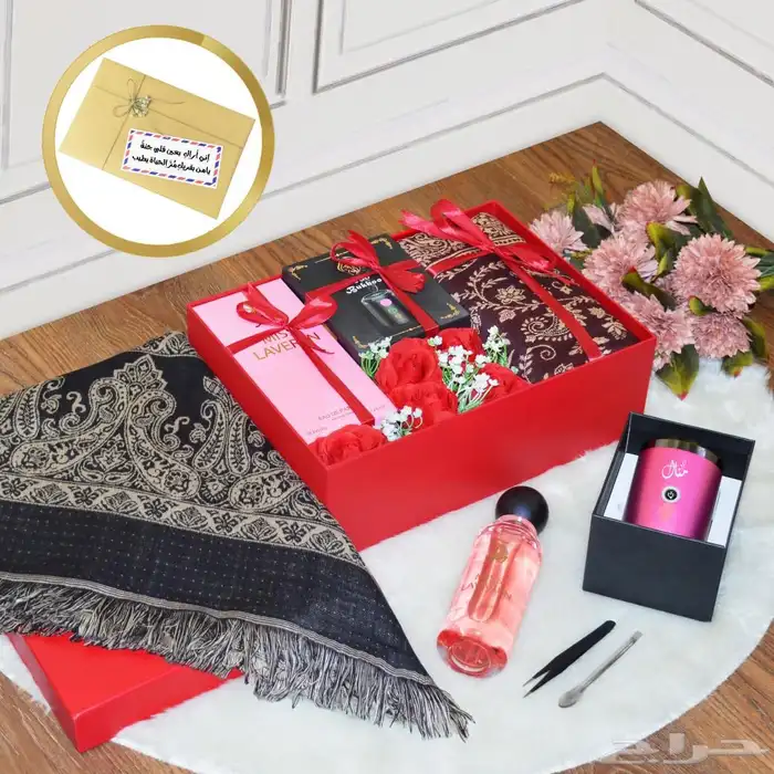 صندوق هدايا  يتم تقديم المجموعة في صندوق هدايا أحمر أنيق مع 1