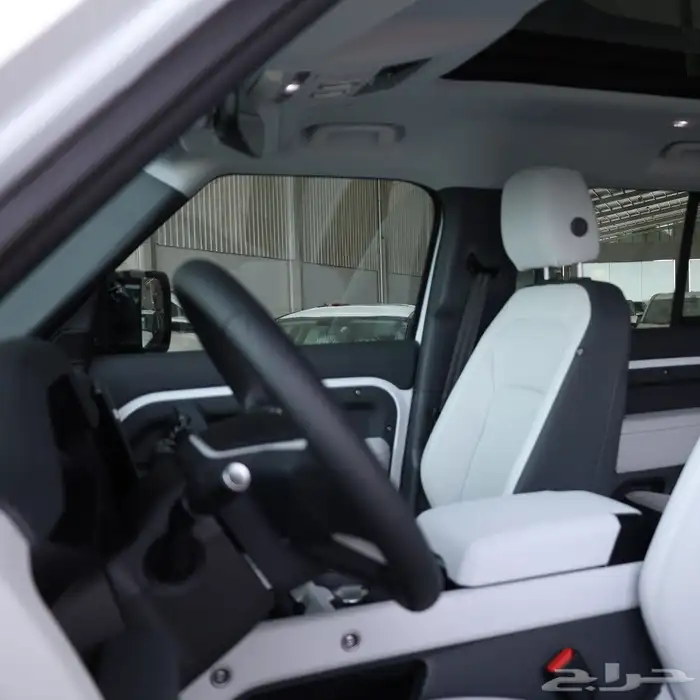 لاندروفر دفندر S110 موديل 2025 5