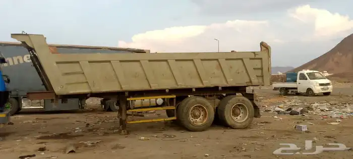 للبيع صندوق مقاس 18 0