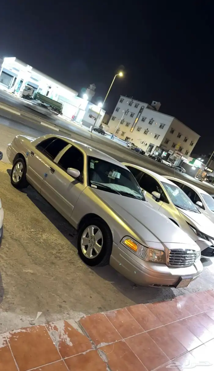 فورد فكتوريا2011 ممشى330 الف كيلو 5