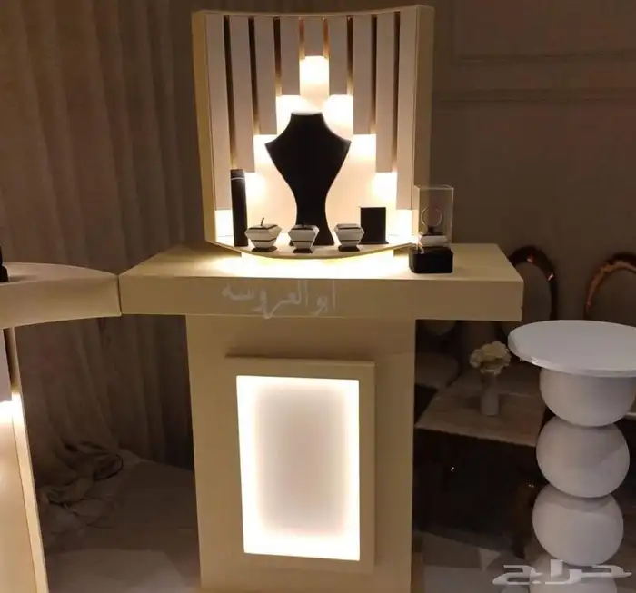 تأجير كوشات مداخل مرايات عقود ورد منسقين كراسي طاولات زل 9