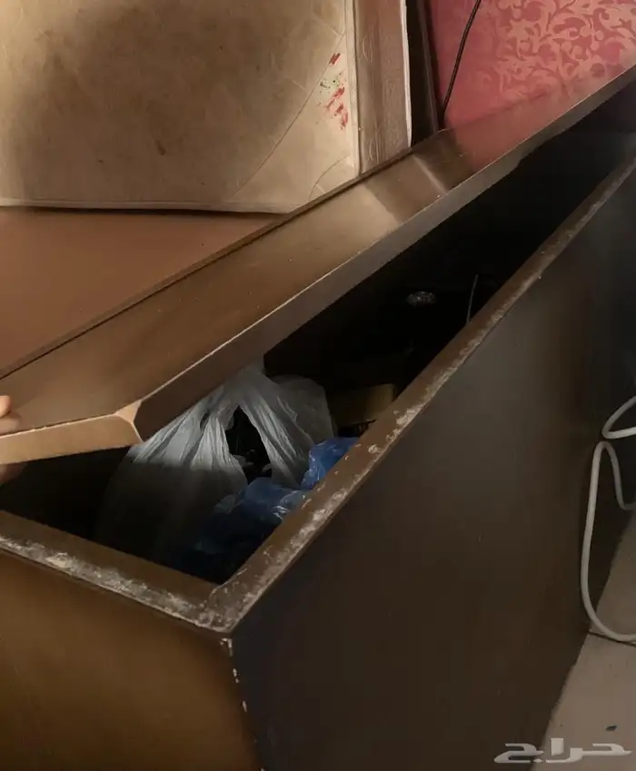 للبيع   سرير خشبي للأطفال مع المرتبه 4