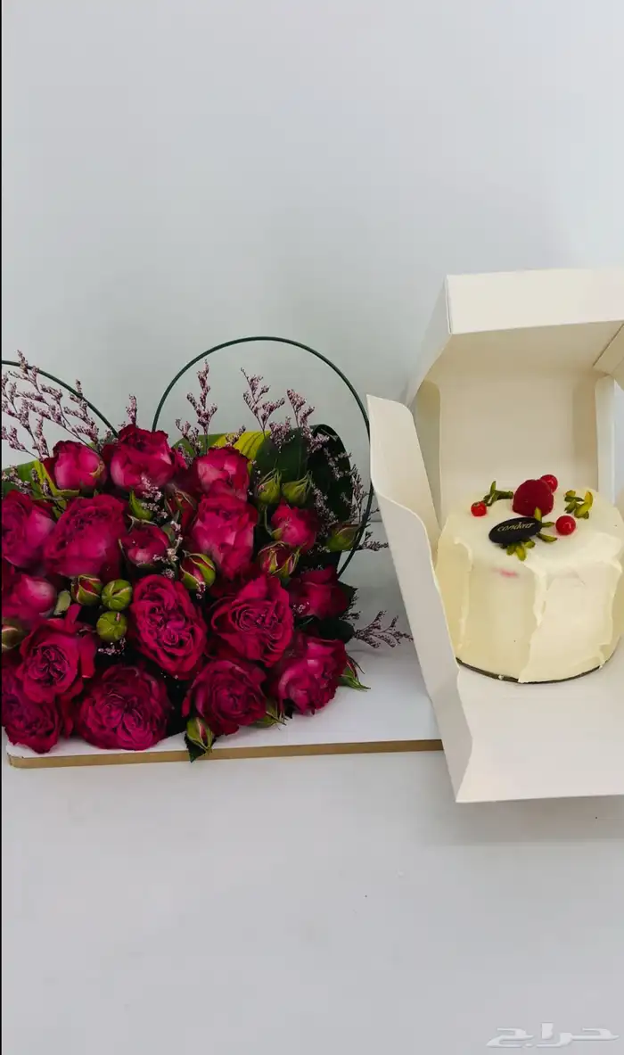 هدايا   ورد  ورد طبيعي  وردصناعي  باقة ورد  تغليف 72