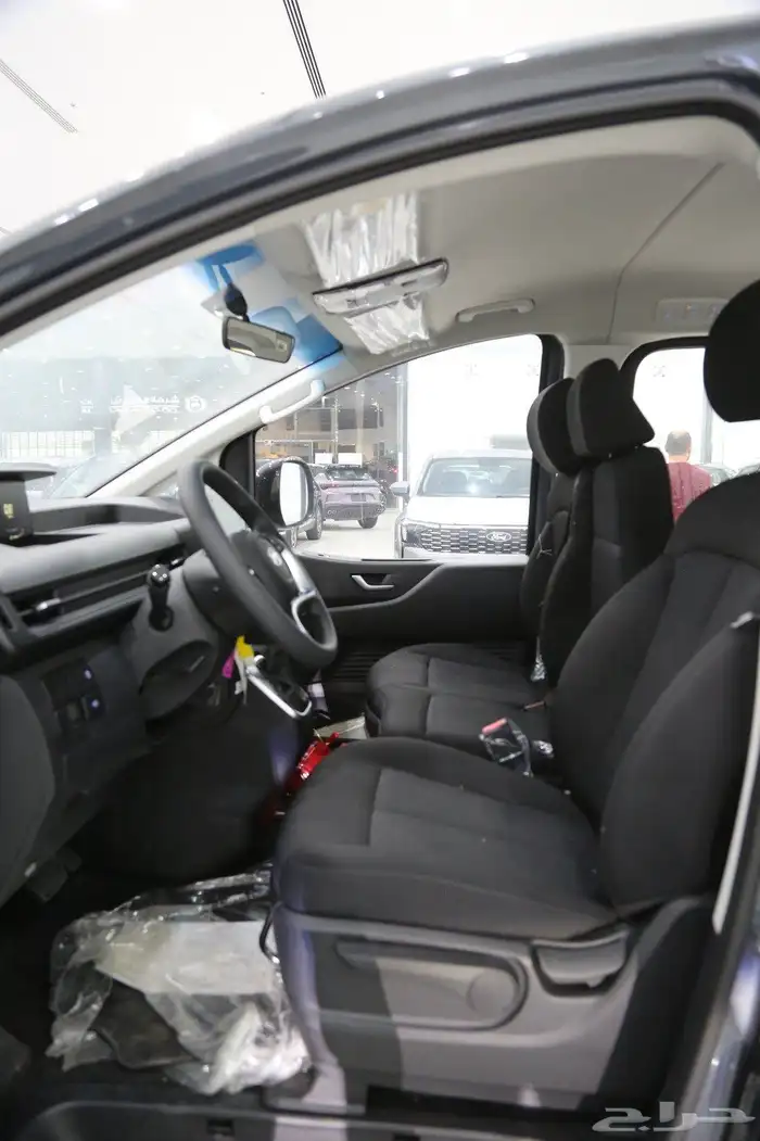 هيونداي ستاريا 2025 ديزل   9 ركاب بسعر 123050 بالضريبة 8