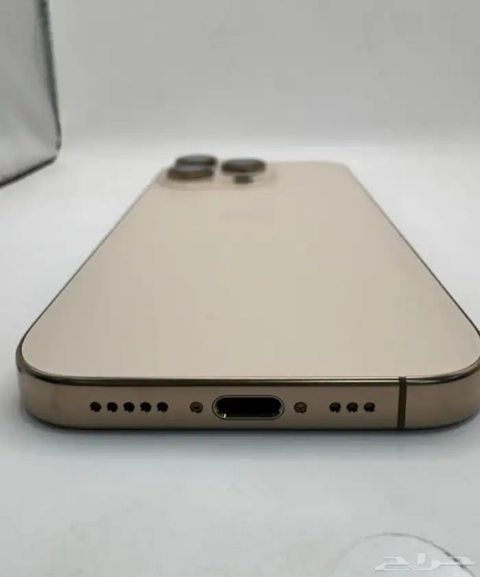 ايفون 16 برو 1