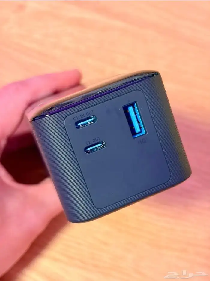 بقدرة Anker 737 Power Bank 140W نظيف جدا 2