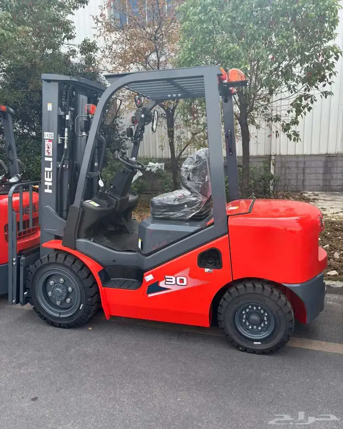 رافعه شوكيه سكين فوركليفت للايجار في جده 4