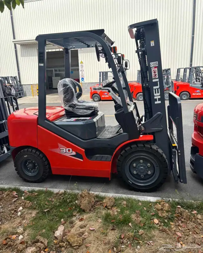 رافعه شوكيه سكين فوركليفت للايجار في جده 1