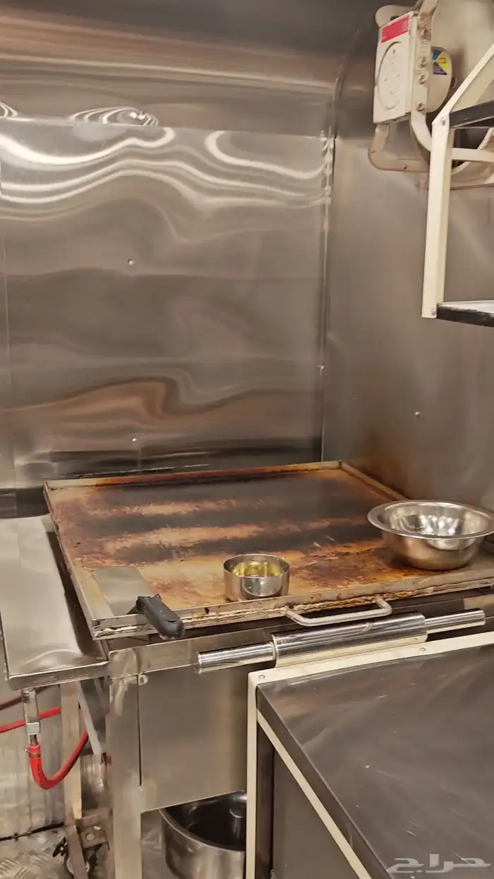 للبيع  معدات بوفية (نظيفة جدا  واستخدام شهر) - ب 2000 ريال 0