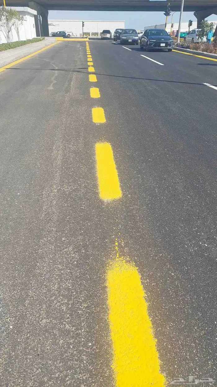 شركة متخصصة في أعمال الطرق والاسفلت والارصفة والتخطيط 3