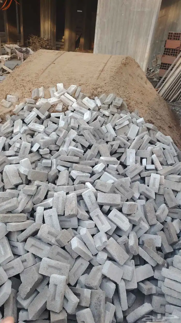 قلاب توريد اسمنت بطحاء شرطة بطحاء الرياض طوب صقير بلك احمر 3