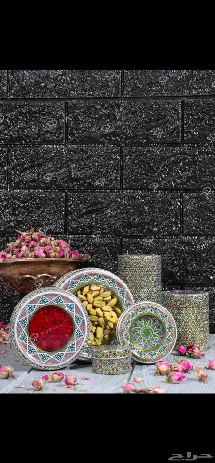 علب الزعفران فارغه 6