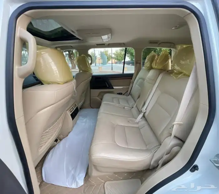 تويوتا لاندكروزر 2017 GXR فل سعودي 23