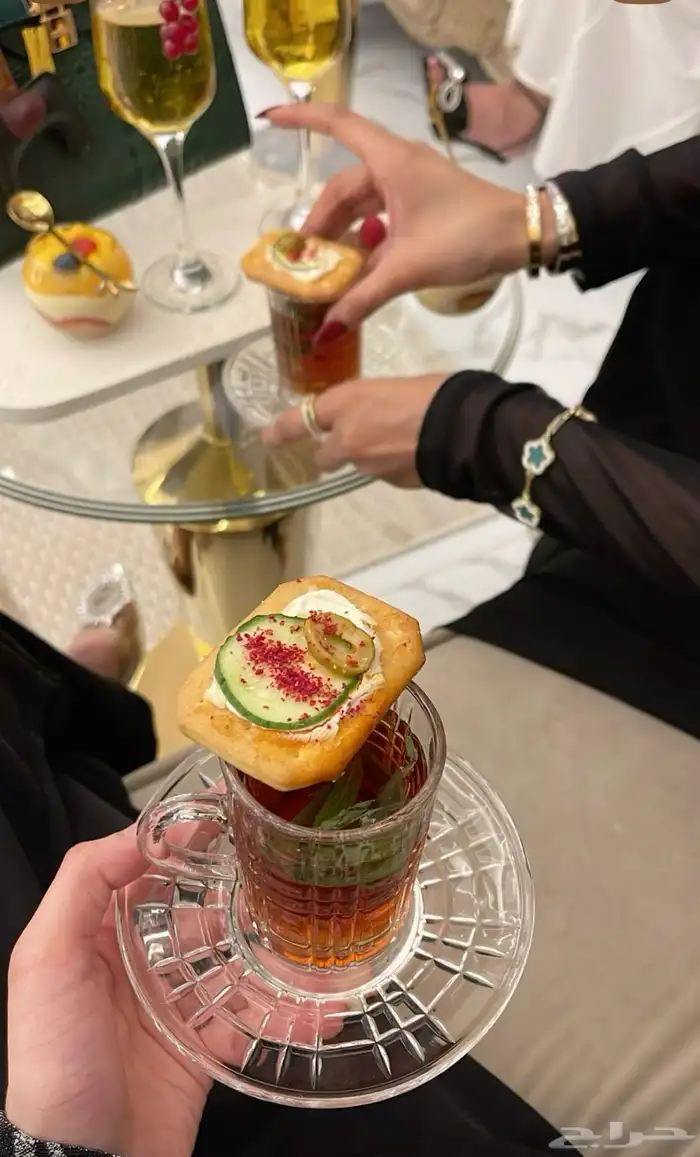 خدمات عامة مكتبية ضيافة تجهيزات حفلات حجوزات مكتبة توصيل 11