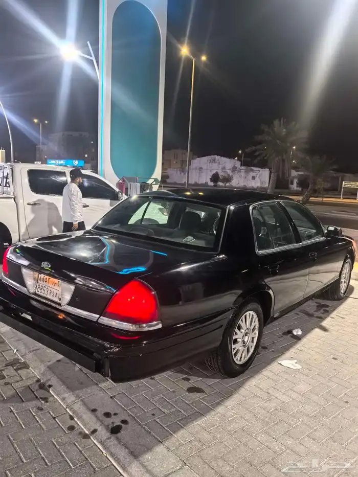 فورد فكتوريا 2004 2