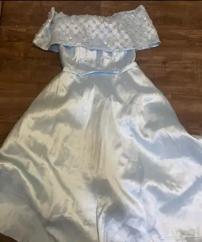 فستان أعراس استعمال مره وحده بس وابي فيه 40 ريال بس   الخرج index