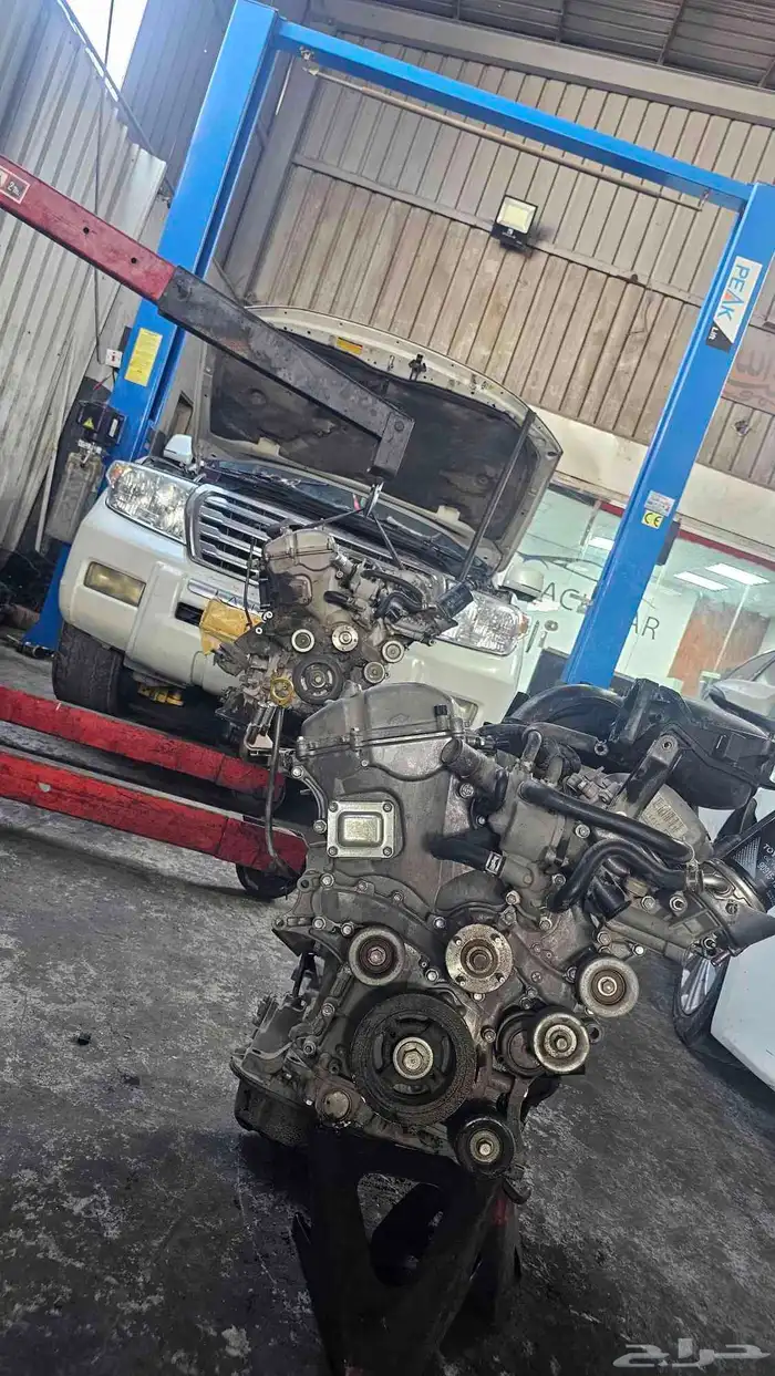 مكينة لاندكروزر 2010 V6 وكالة شد بلد مفكوكه من سيارة حديثة 2