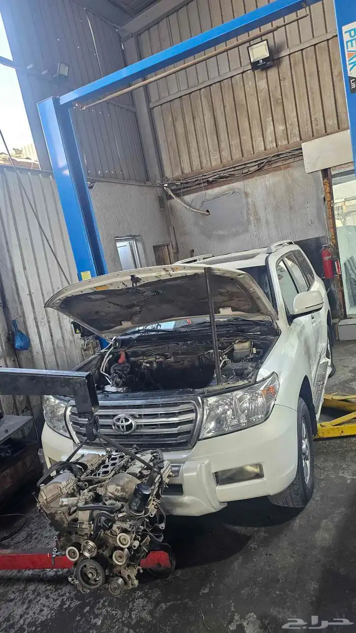 مكينة لاندكروزر 2010 V6 وكالة شد بلد مفكوكه من سيارة حديثة 0