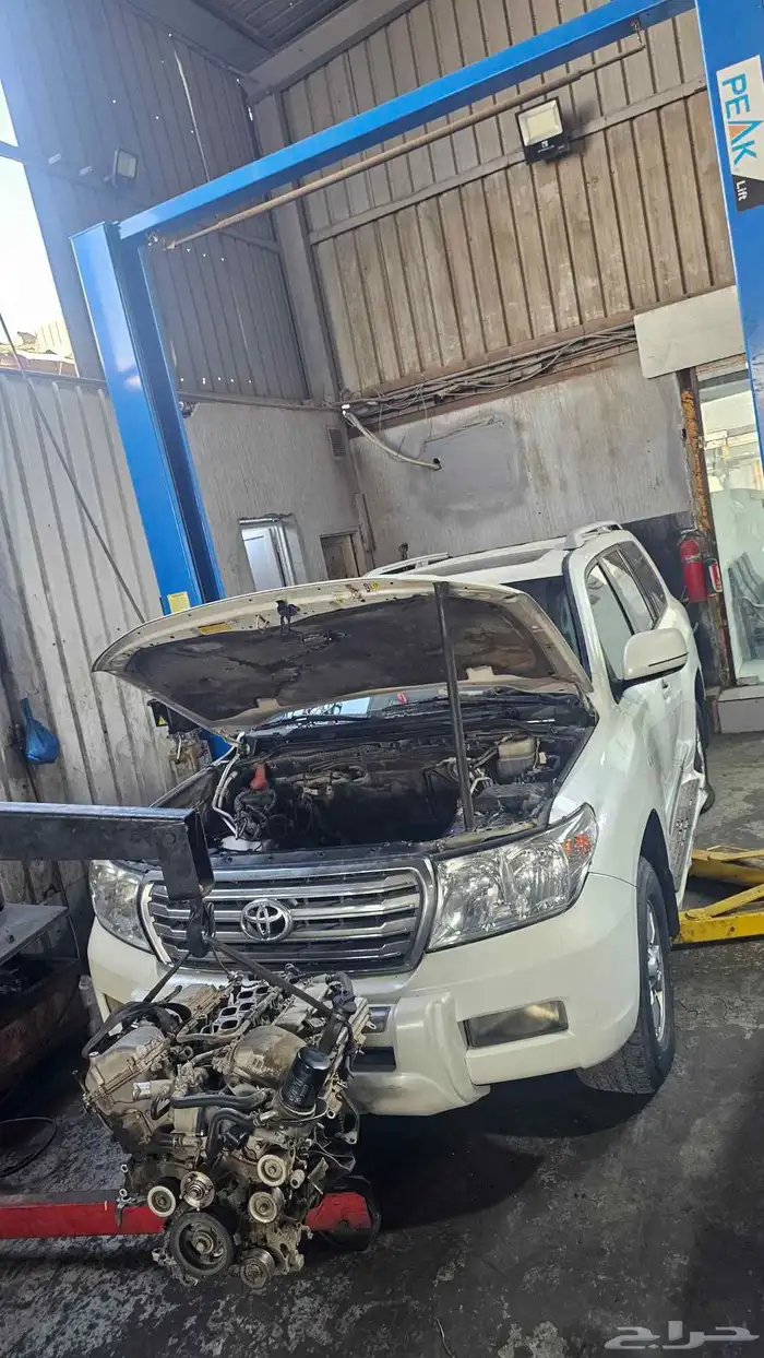 مكينة لاندكروزر 2010 V6 وكالة شد بلد مفكوكه من سيارة حديثة 3