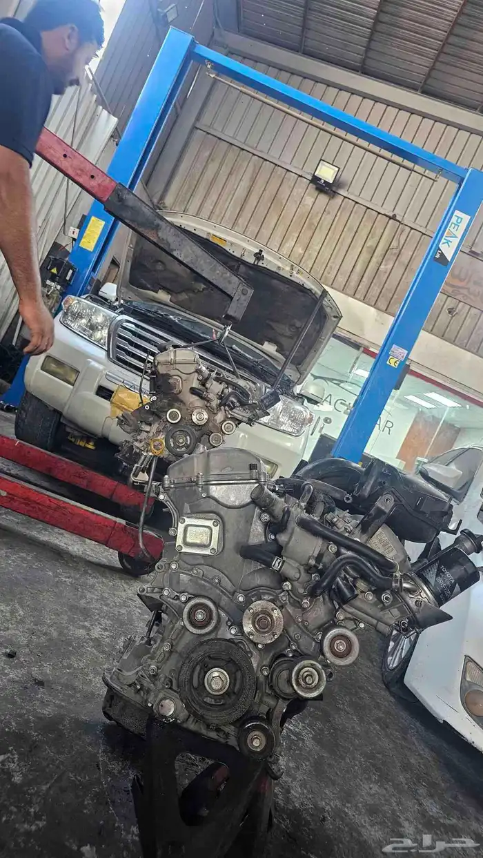 مكينة لاندكروزر 2010 V6 وكالة شد بلد مفكوكه من سيارة حديثة 1
