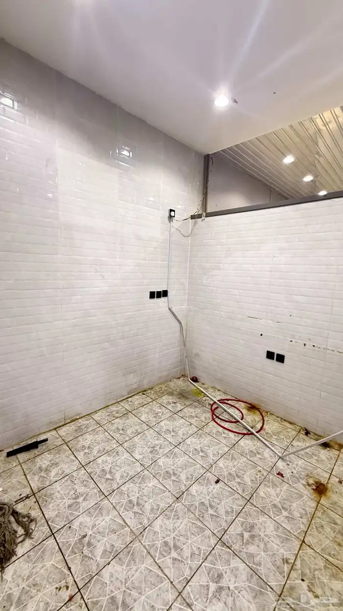 مطعم للبيع جاهز من الالف الى الياء بسعر رمزي 8