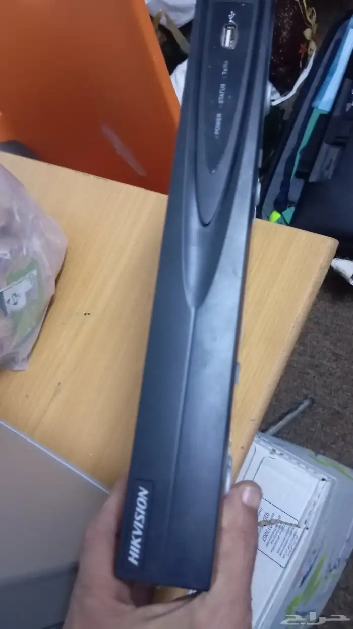 8عدد مخرج بحالة الجديد االادبتور بتاعو ضاع DVR HIKVISION 3