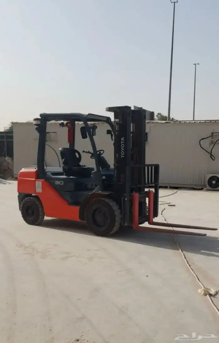 رافعه شوكيه فوركلفت سيزرلفت مان لفت للايجار Forklift 1