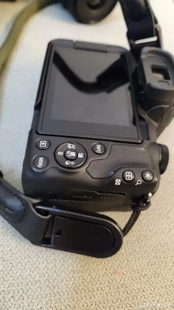 للبيع كاميرا كانون EOS R50 3