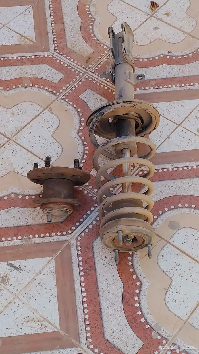 فلنجه خلفي يمين كامري 2008 ومساعد وياي وكرسي يمين خلفي 0