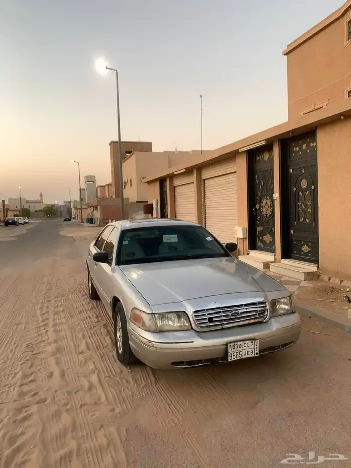 فورد فكتوريا للبيع على السوم رش تندا و كبوت موديل 2006 6