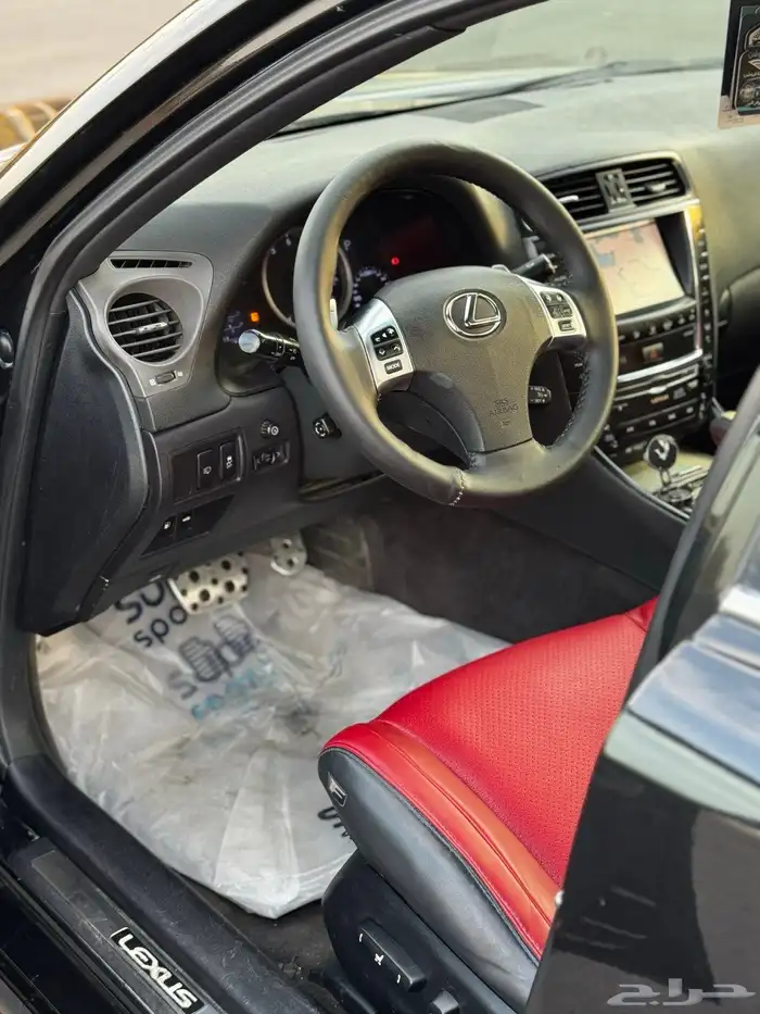 لكزس IS-F 2012 V8 5