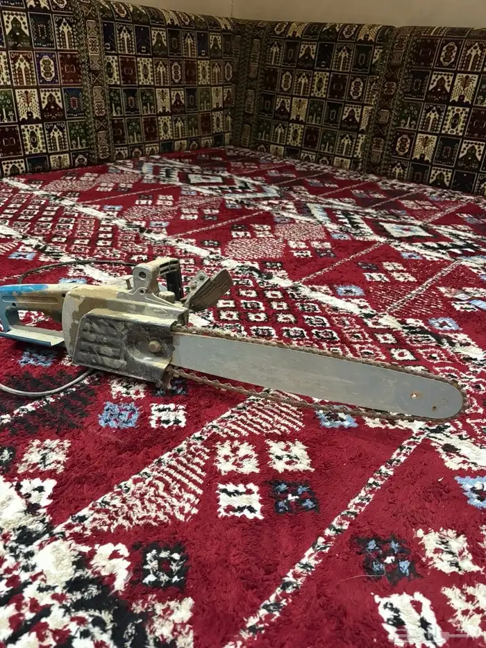 منشار كهربائي شغال استخدام اقل من شهر 0