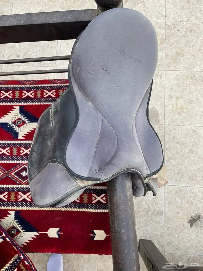 سرج للبيع جديد ماركب فوق الخيل إلا مرتين على السوم 2