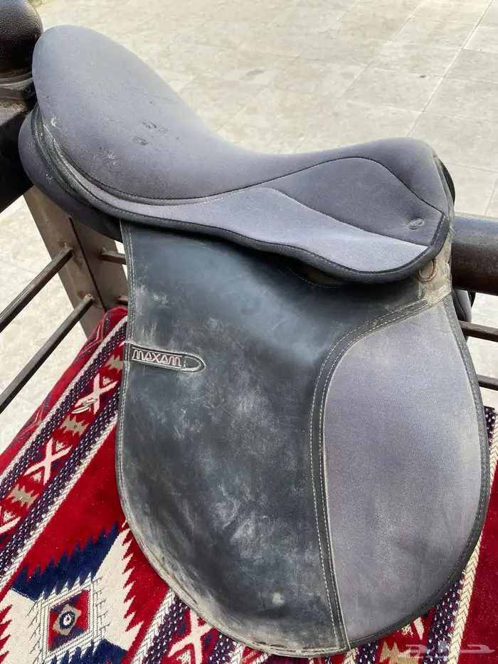 سرج للبيع جديد ماركب فوق الخيل إلا مرتين على السوم 3