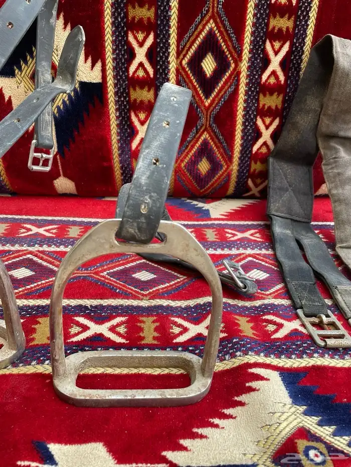 سرج للبيع جديد ماركب فوق الخيل إلا مرتين على السوم 9