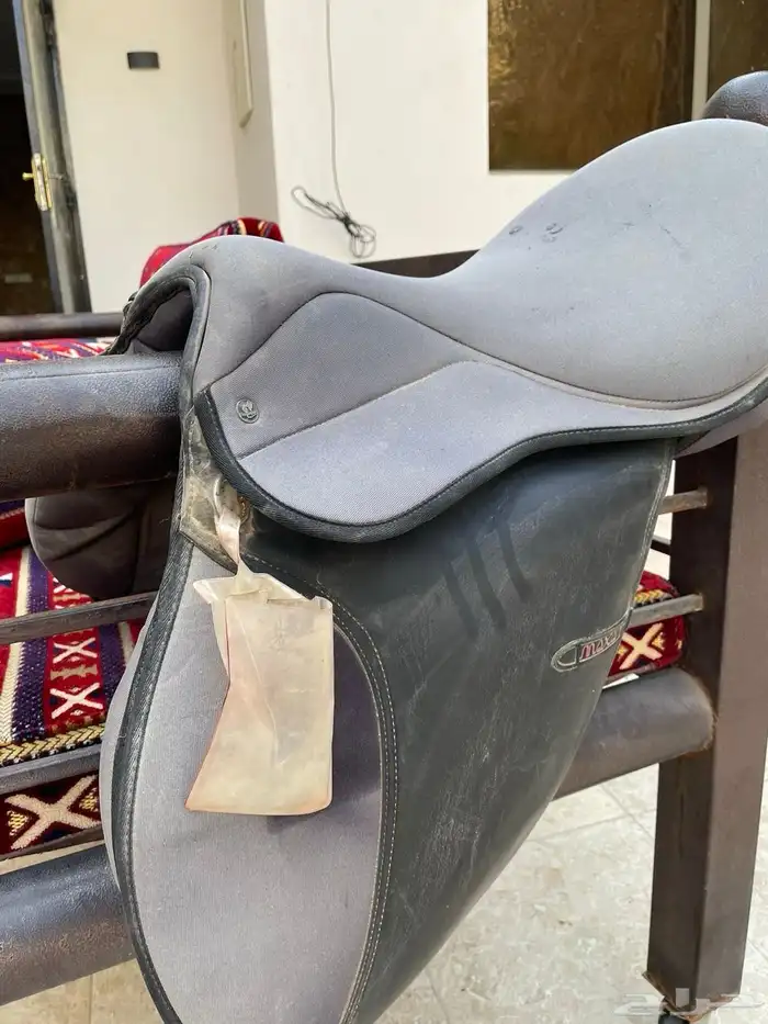 سرج للبيع جديد ماركب فوق الخيل إلا مرتين على السوم 0