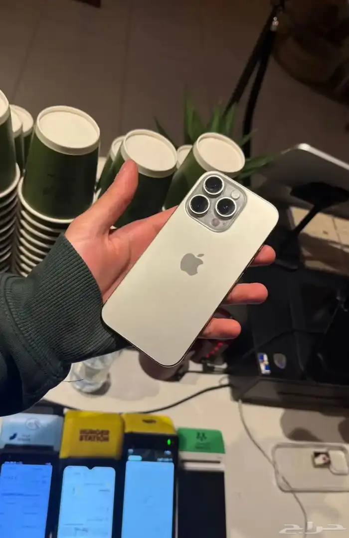 ايفون 16 برو نظيف 1