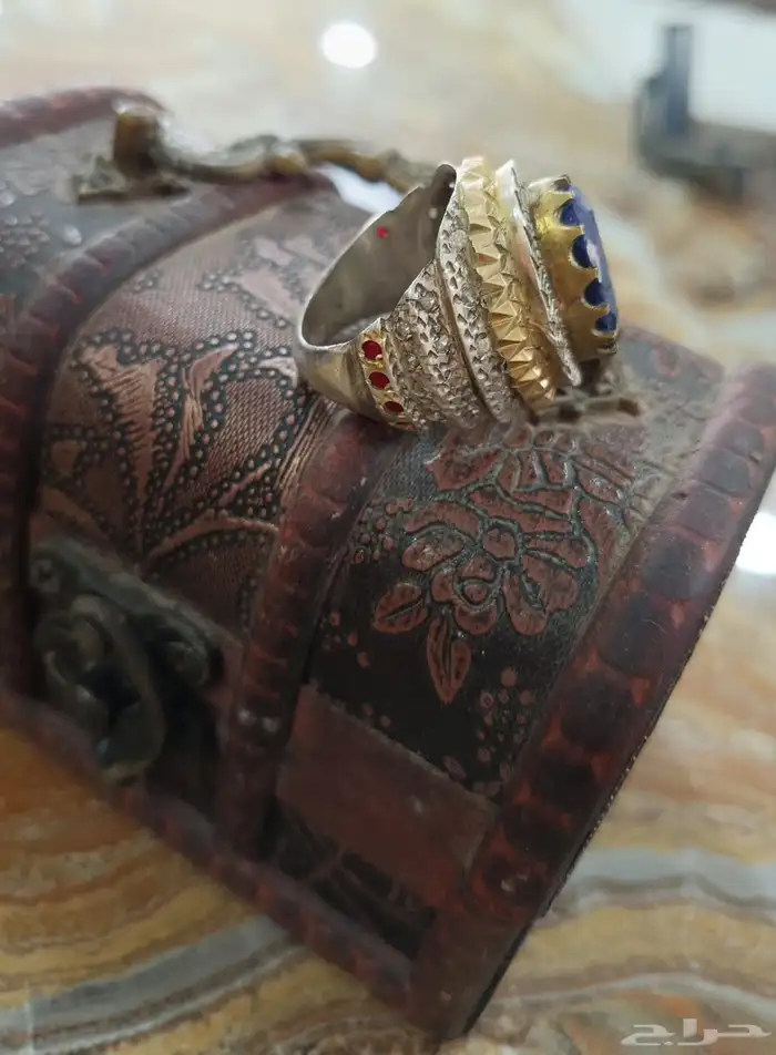 خاتم زفير بالصياغة المميزه من الفضه مع شهادة مطعم بالياقوت 12