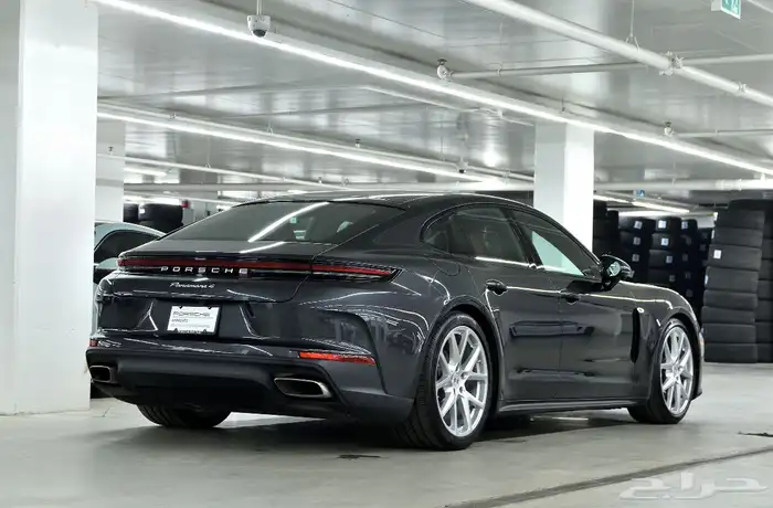 2024 Porsche Panamera 4 3