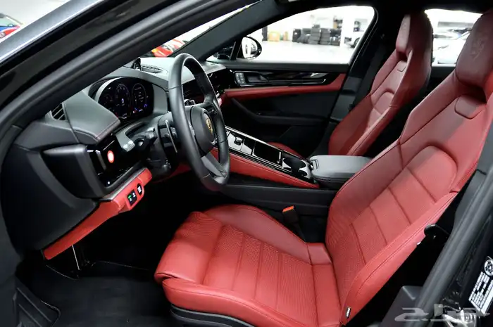 2024 Porsche Panamera 4 9