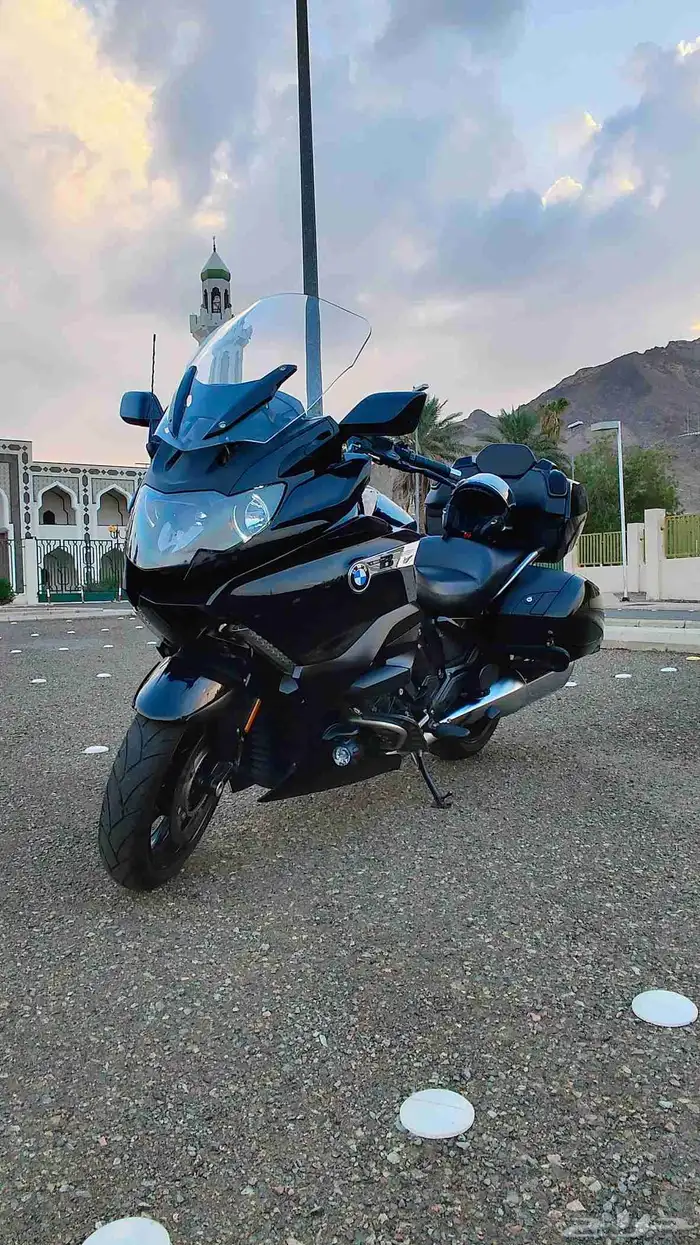 BMW Grand America 2021 0