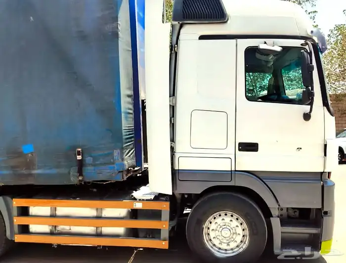 2سيارة رأس افيكو ومرسيدس 1