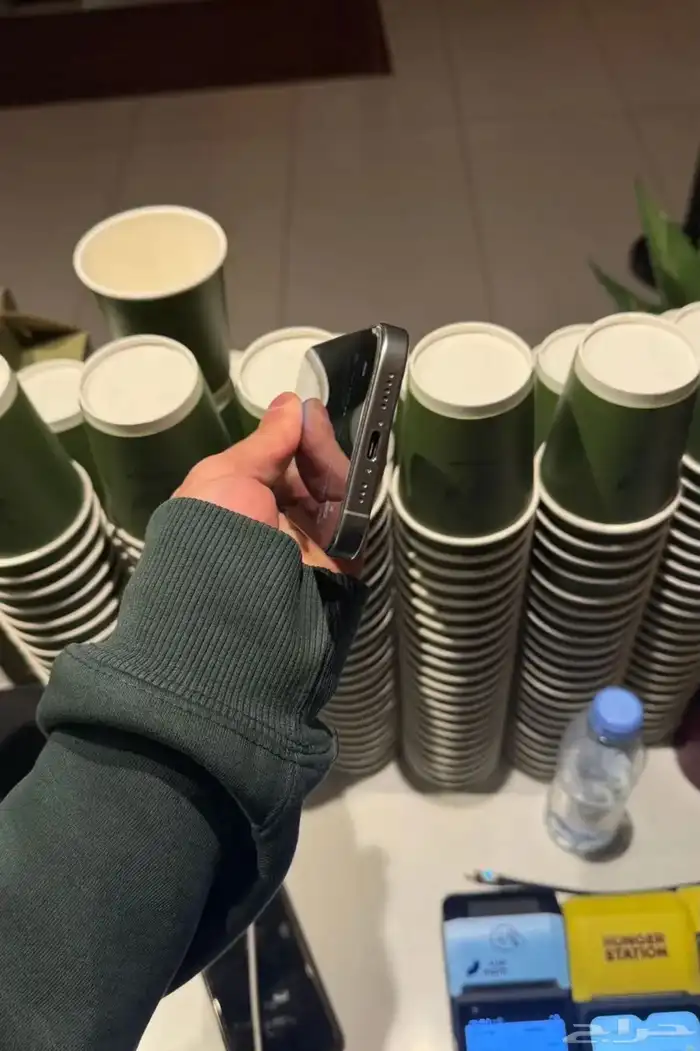 ايفون 16 برو نظيف 3