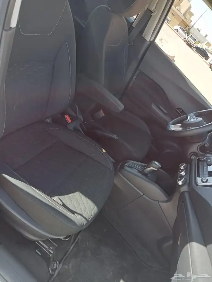 نيسان كيكس 2023 18