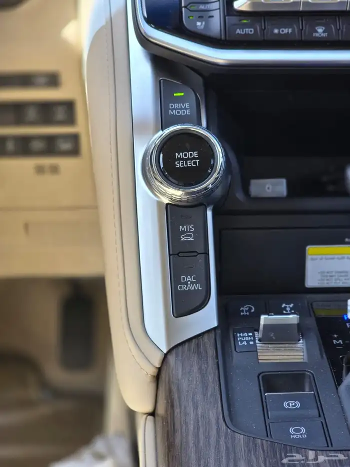 تويوتا لاندكروزر 2024 في اكس ديزل 12