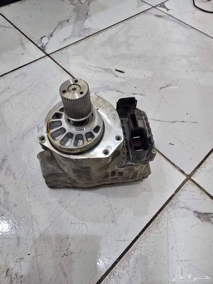 بوجد لدينا دود جاهزه لجميع انواء السيارات كهرباء وزيت 6