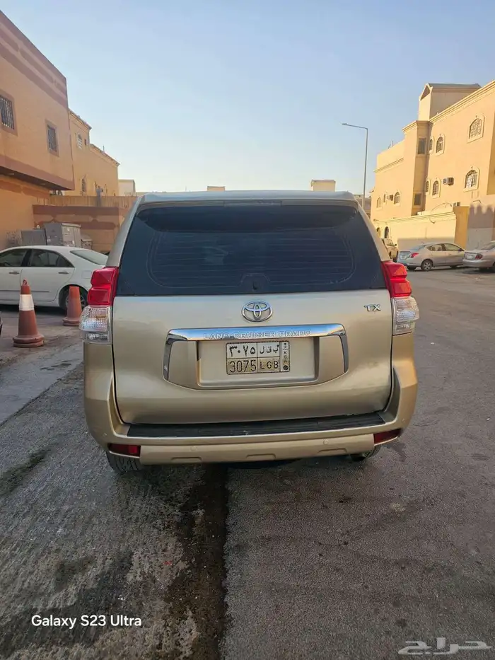 للبيع برادو بنزين. مشي 265 الف سياره موديل. 2011 3